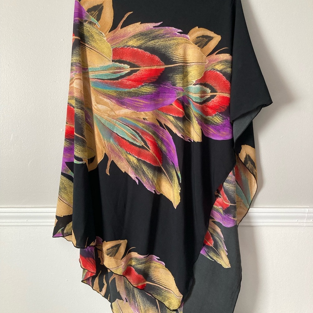 BYVINNIK Designer Aria Top in 'Martinez' (retired print) NWOT